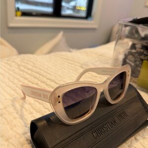 DiorPacific B3U Butterfly Sunglasses